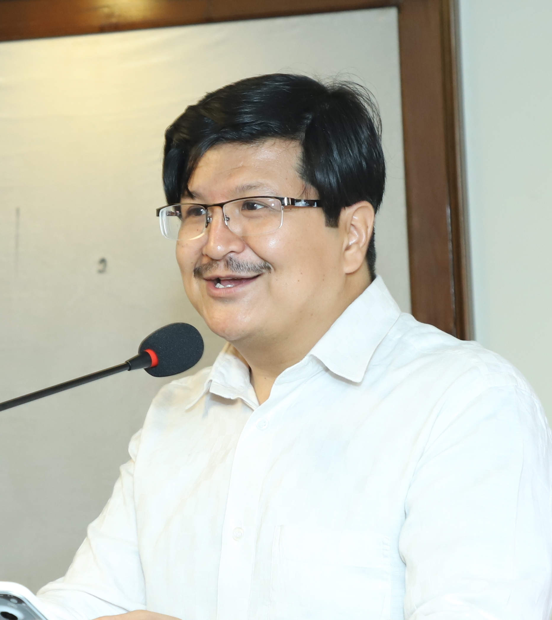 Dr. Subeg Man Bijukchhen